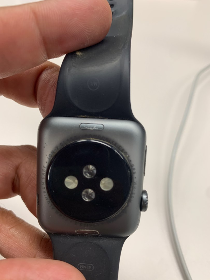 Apple watch シーズン３42ミリ - 時計