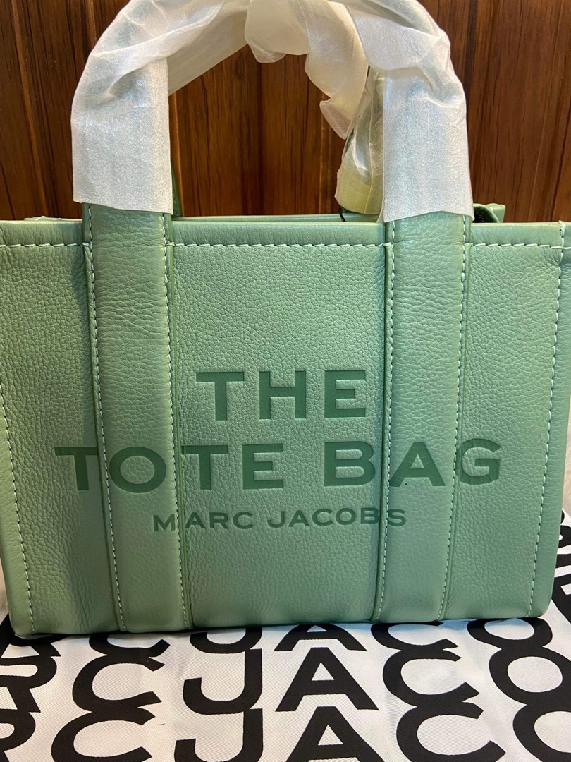 Authentic Marc Jacobs Graffiti Tote Bag, Luxury, Bags & Wallets on Carousell