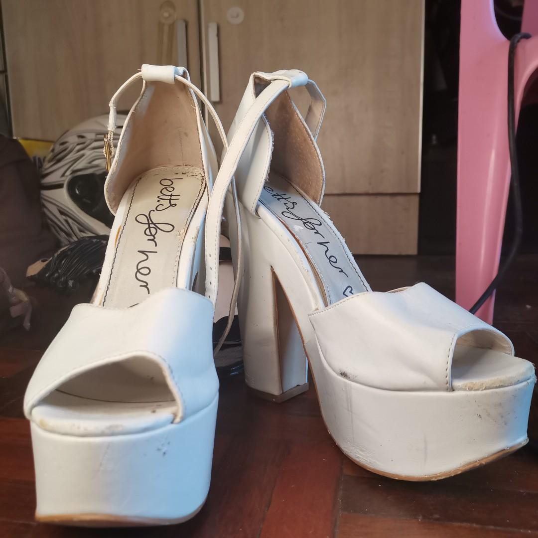Betts for her discount heels