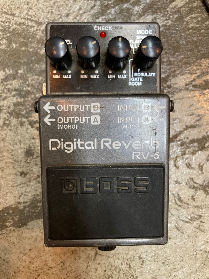 Boss digital reverb rv 5, 興趣及遊戲, 音樂樂器 & 配件, 樂器 Carousell
