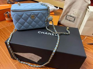 CHANEL VANITY Collection item 3