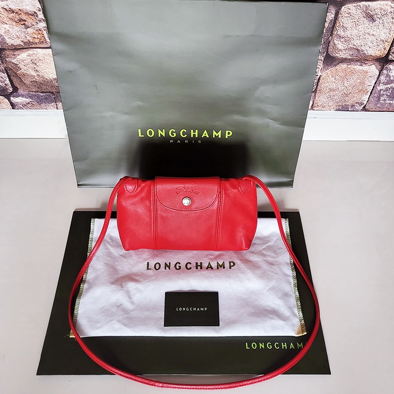 Review: Longchamp Le Pilage Cuir Crossbody in Cherry Colour – SydSunshine