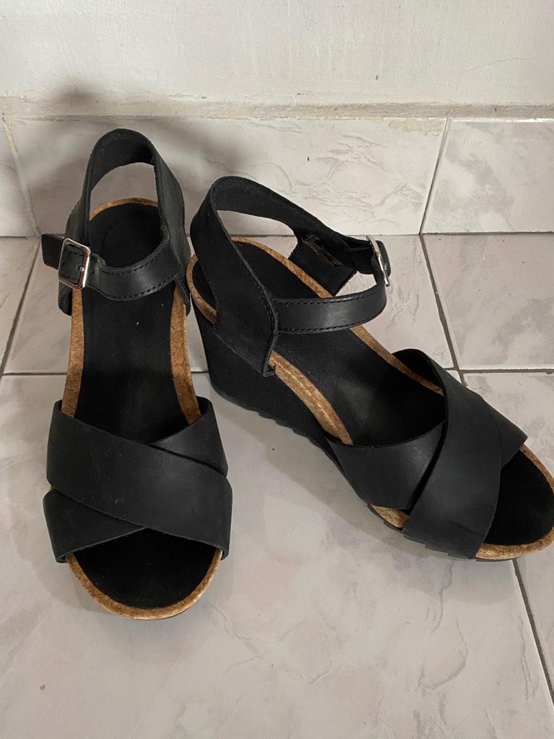 Clarks Flex Sun EU38 Women s Fashion Footwear Wedges on Carousell