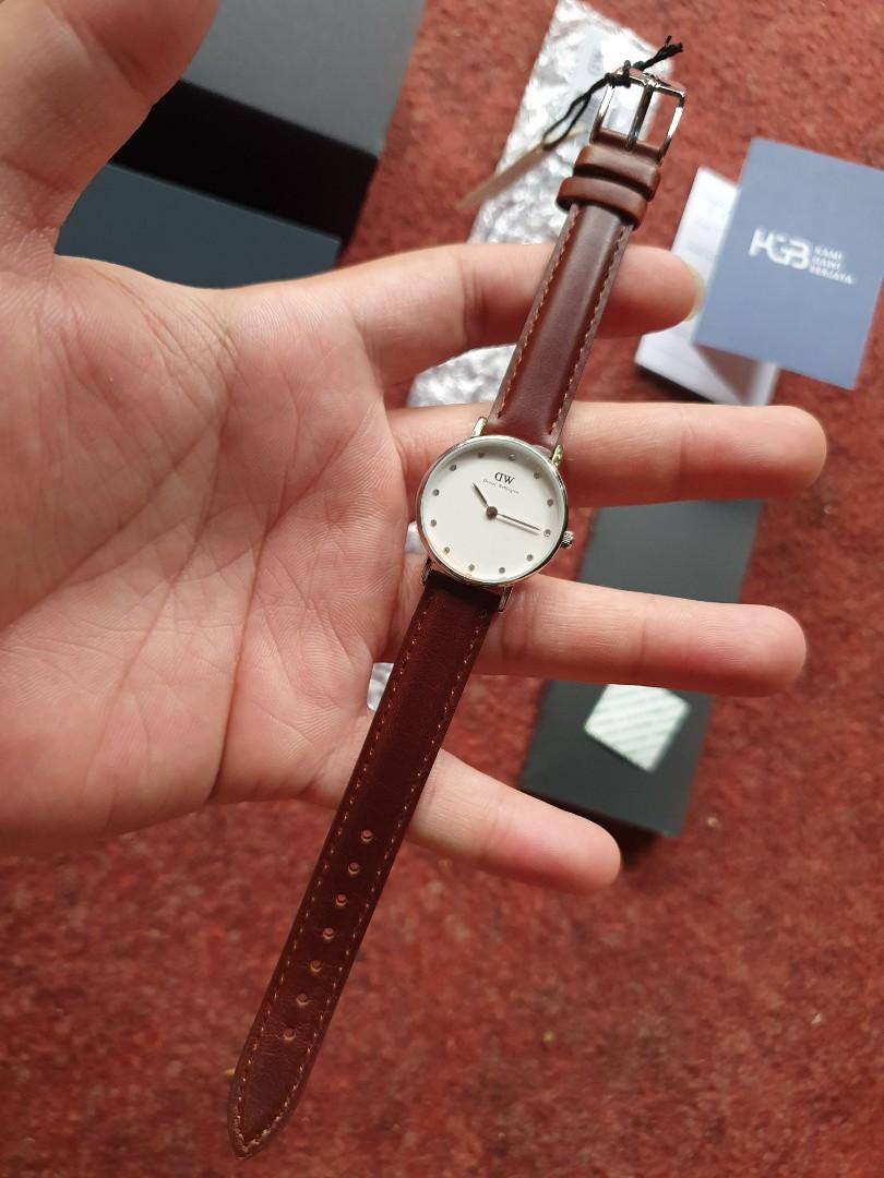 Daniel Wellington Classy St. Mawes Silver 26mm Original Fesyen Wanita Jam Tangan di Carousell
