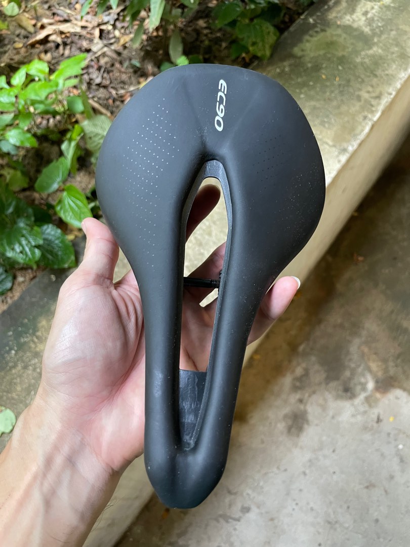 EC90 saddle, Sports Equipment, Bicycles & Parts, Parts & Accessories on ...
