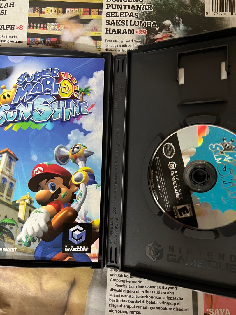 Gamecube super mario sunshine USA black label game cube, Video Gaming, Video Games, Nintendo on