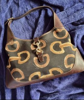 (Category: ) located in . Submitted by nrluxxe (Listing ID 1186527420, Image 1). Description: .