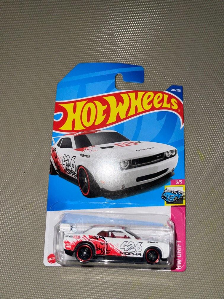  Hot Wheels 2022 - Dodge Challenger Drift Car - HW Drift 3/5  [White] 207/250 : Toys & Games