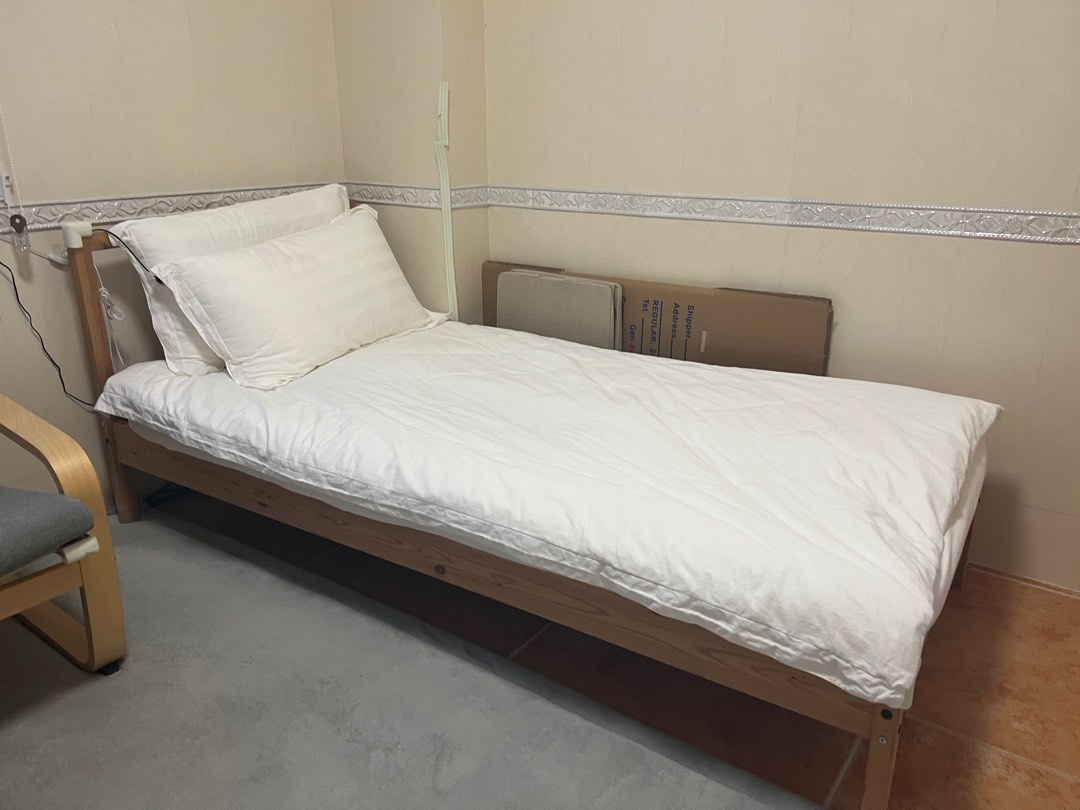 Ikea single bed frame, 傢俬＆家居, 傢俬, 床架及床褥 Carousell