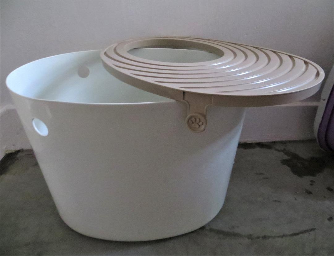 IRIS TOPENTRY CAT LITTER BOX MADE IN KOREA, Pet Supplies, Homes