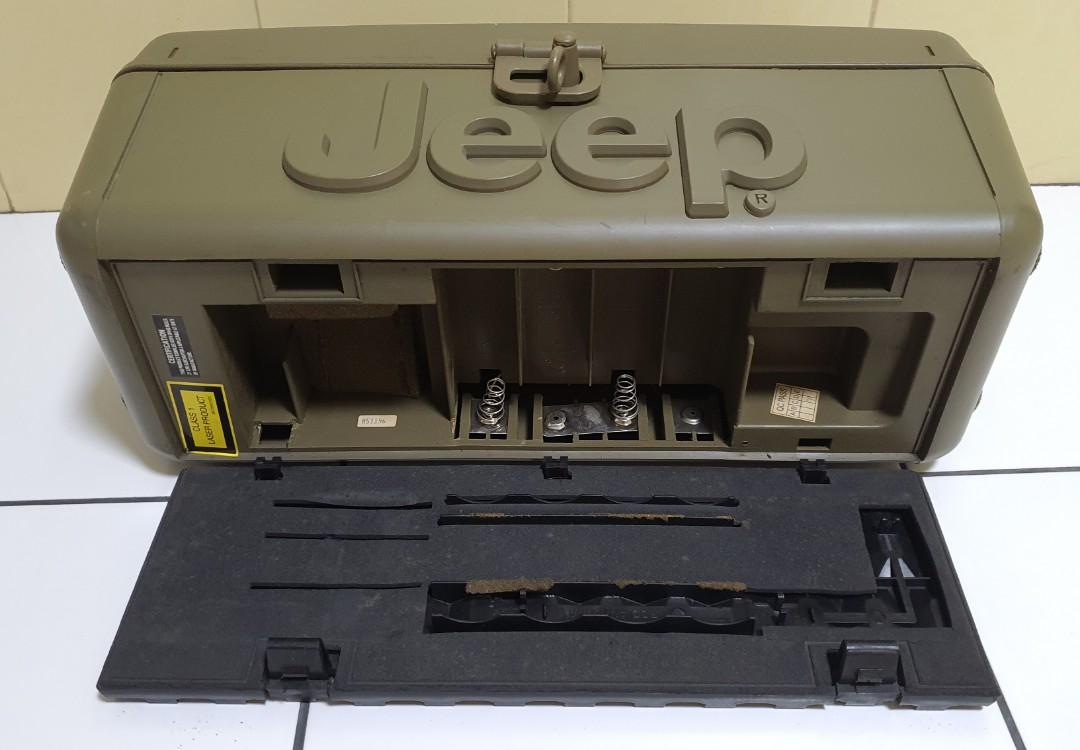 Jeep Army Green Boom box Boombox CD/radio/cassette player, Car