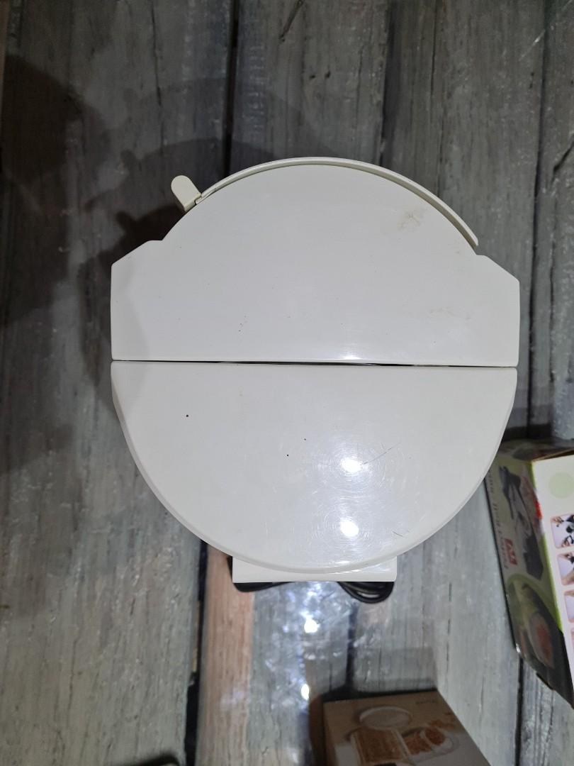 Krups Coffee Maker (Category: Coffee Machines & Makers) located in San Juan City. Submitted by treasur_hunter (Listing ID 1186503880, Image 2). Description: .