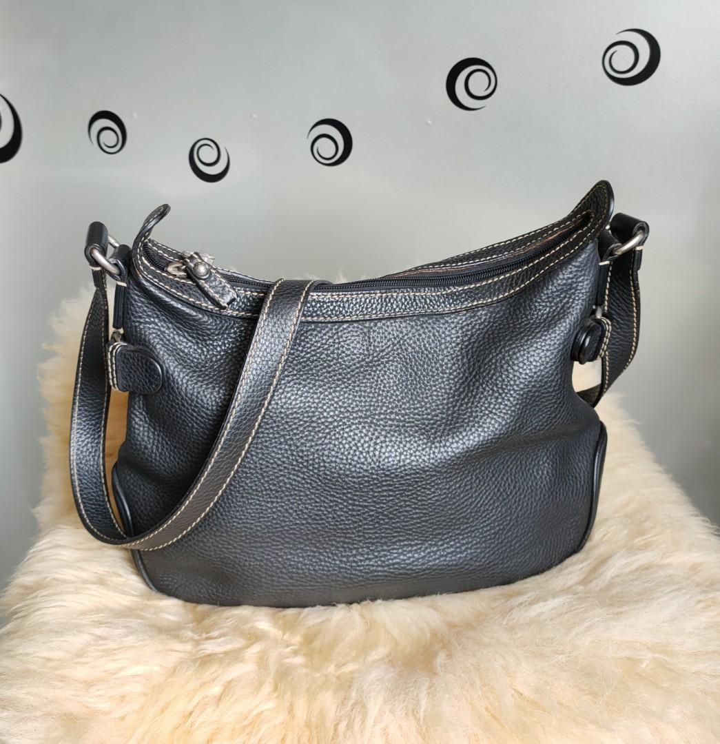 LANCEL Crossbody Bag (Category: Luxury Bags & Wallets) located in Tuguegarao City. Submitted by roab_ (Listing ID 1186622664, Image 2). Description: 📌A pre-owned Lancel crossbody bag in black, in great condition with minimal signs of wear. 📌 Silver buckle on sling allows for adjustable length. 📌 Perfect size to fit all of your everyday essentials. 📌Measures approximately 10"H X 14" L X 3.5"W. 🔸Shipping/delivery fee will be shouldered by buye