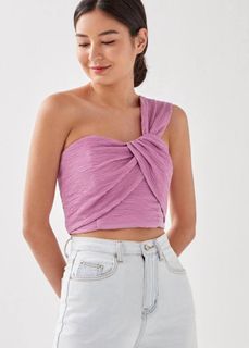 (Category: ) located in . Submitted by plsclearclothes (Listing ID 1186518394, Image 1). Description: .