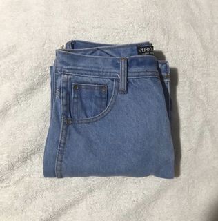 (Category: ) located in . Submitted by clothesbypea (Listing ID 1186520131, Image 1). Description: .