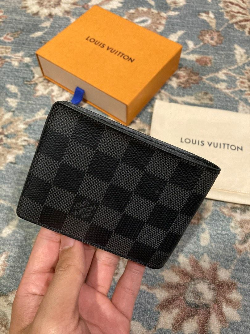 Louis Vuitton LV N62663 Men's Wallet with ORIGINAL RECEIPT, Men's Fashion,  Watches & Accessories, Wallets & Card Holders on Carousell