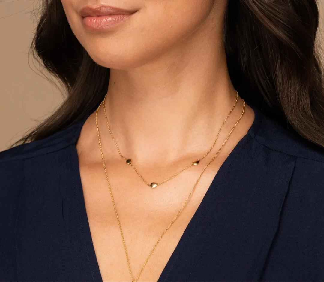 Mejuri dot outlet necklace