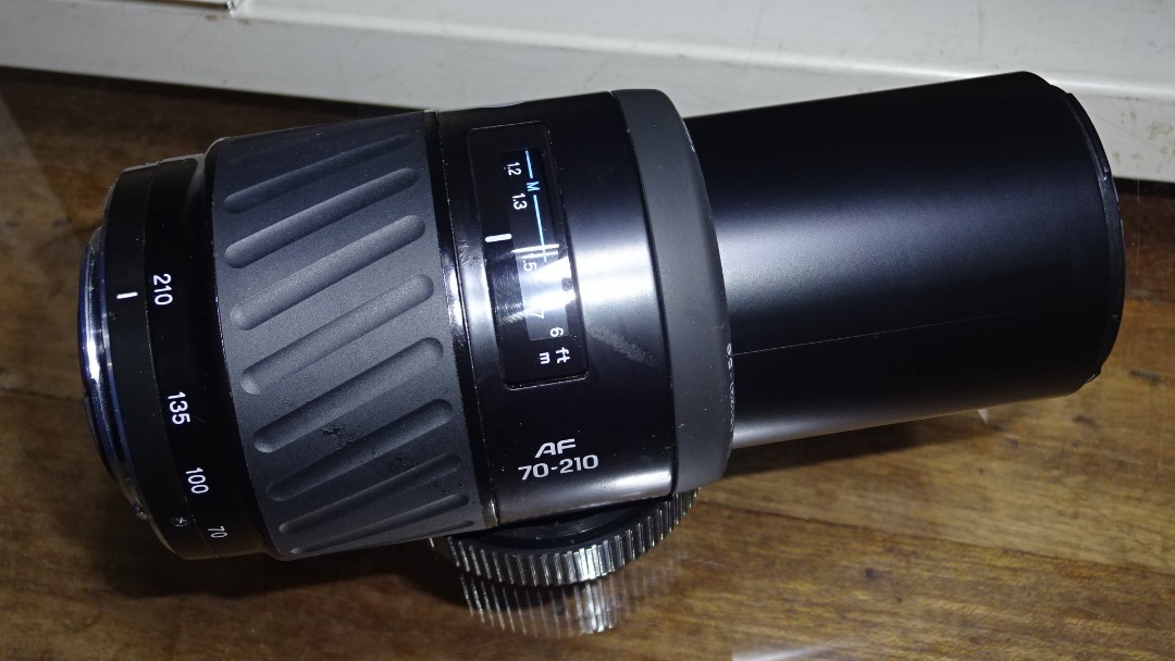 Minolta AF Zoom 70210mm f4.5(22)5.6 lens made for Minolta Film SLRs