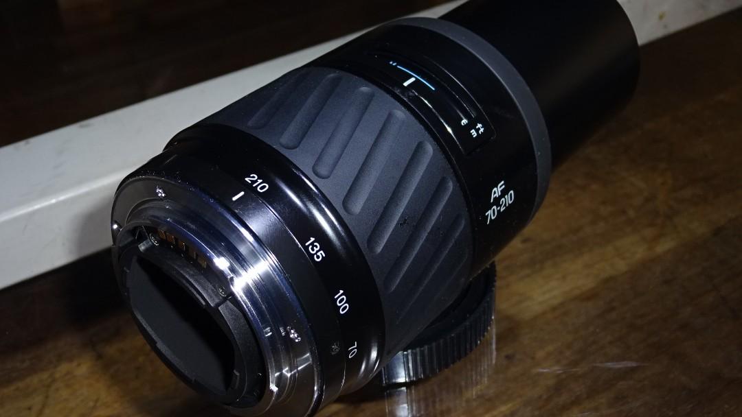 Minolta AF Zoom 70210mm f4.5(22)5.6 lens made for Minolta Film SLRs