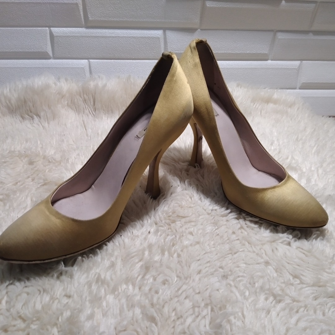MIU MIU 1990's Quilted satin heels 40