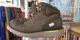 Nike acg 7.5uk