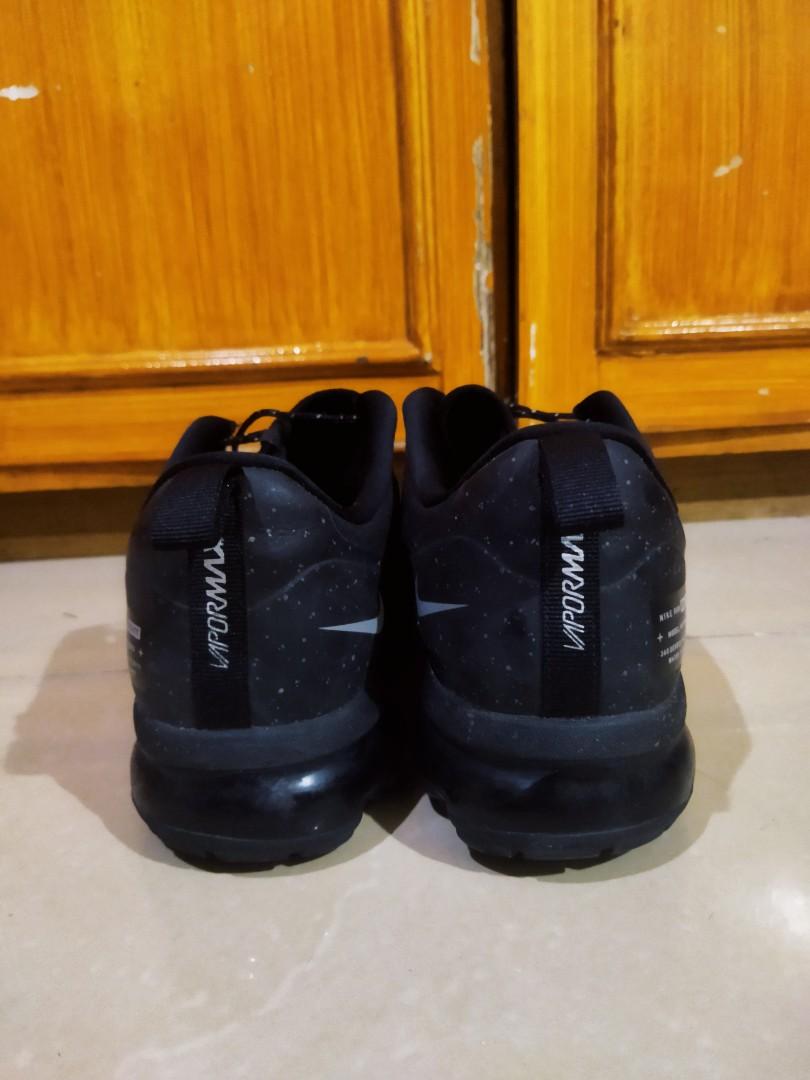 nike vapormax utility black white