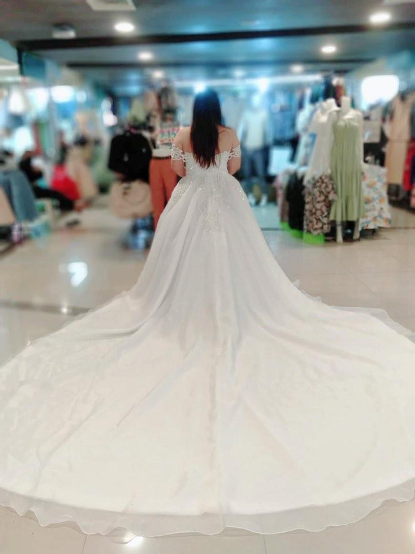 Dragon 8 mall wedding gowns store
