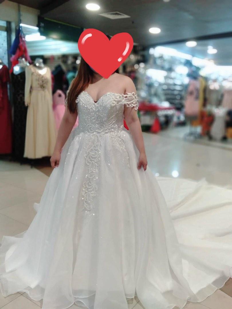 Off shoulder wedding gown for deals chubby