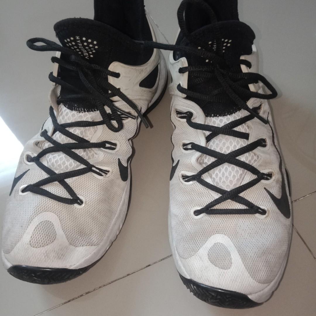 womens nike zoom black and white