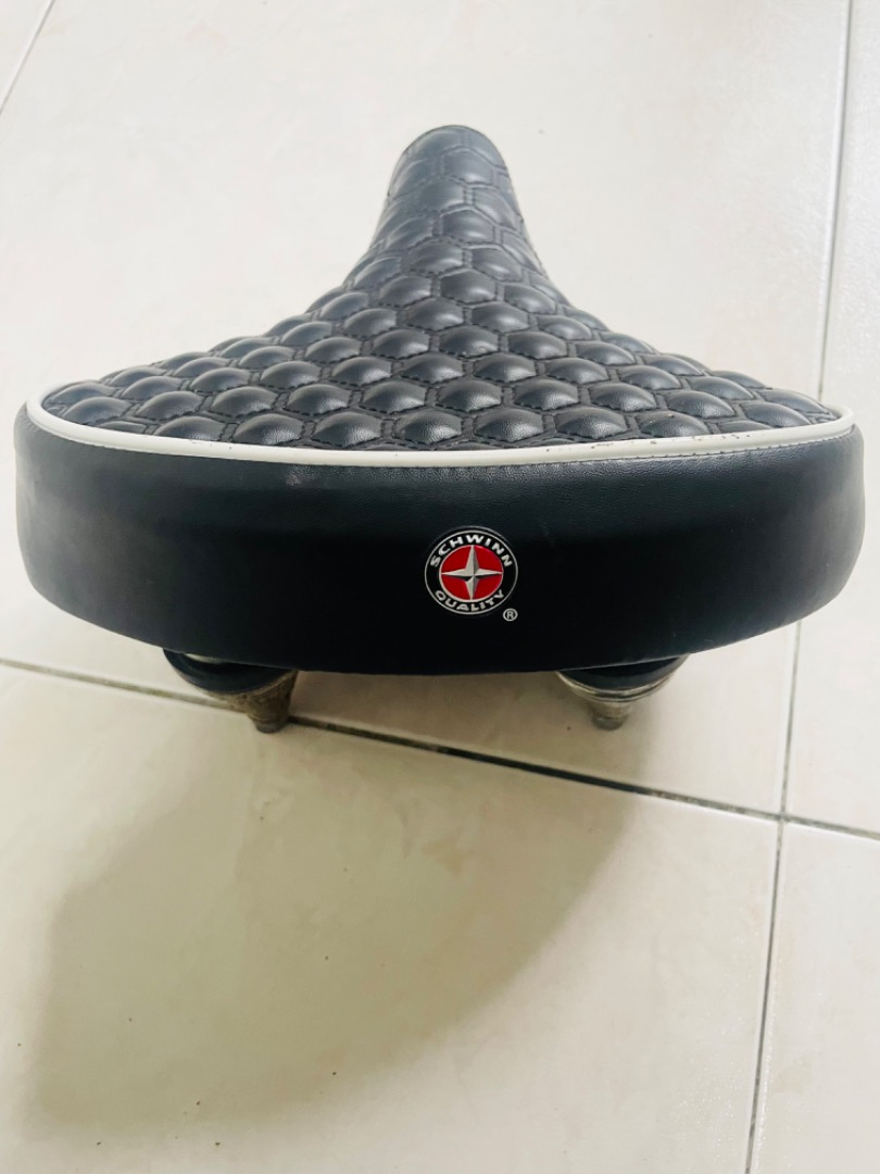 schwinn saddle