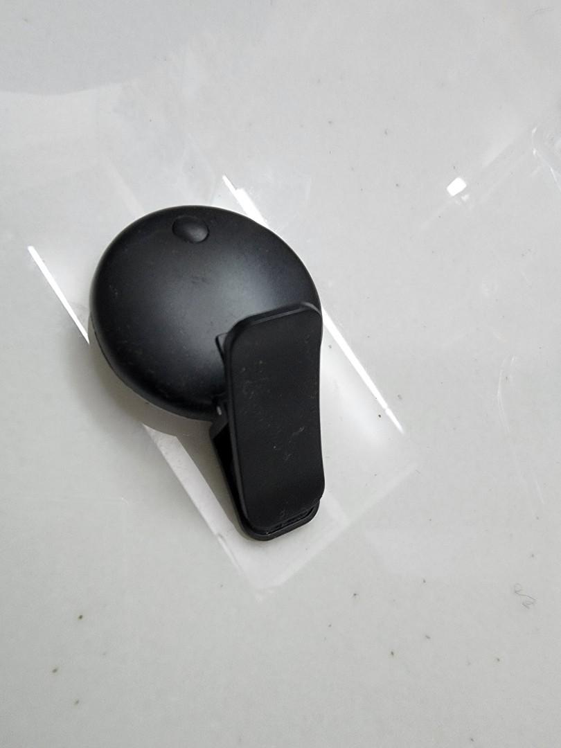 Selfie Light Clip-On Smartphones (Category: Lighting & Studio Equipment) located in Pasig City. Submitted by clothesandthings_ (Listing ID 1186503497, Image 3). Description: .