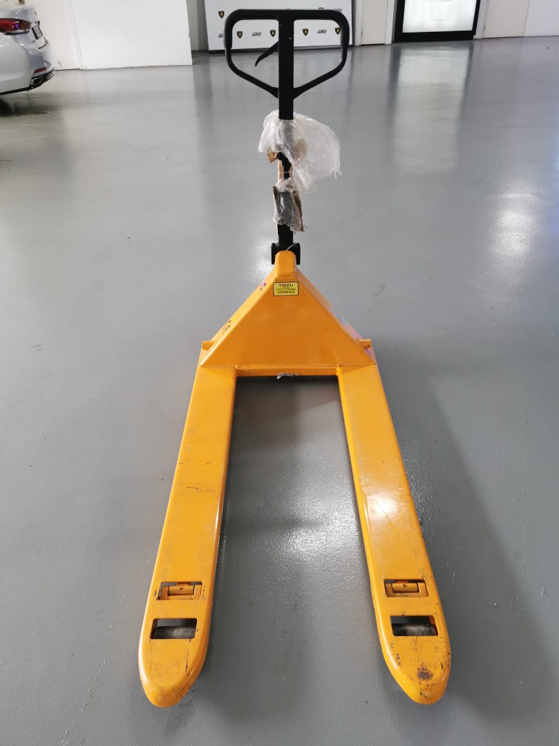 TOYU 3 Ton Pallet Jack, Everything Else on Carousell