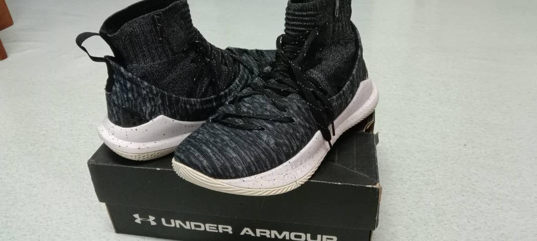 Under Armour Curry 5 High Black Oreo Limited Edition, Men's Fashion,  Footwear, Sneakers on Carousell