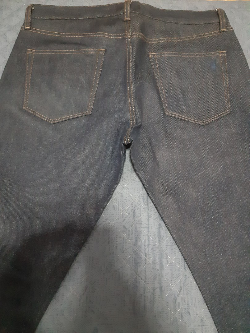 Uniqlo jeans(selvedge), Men's Fashion, Bottoms, Jeans on Carousell