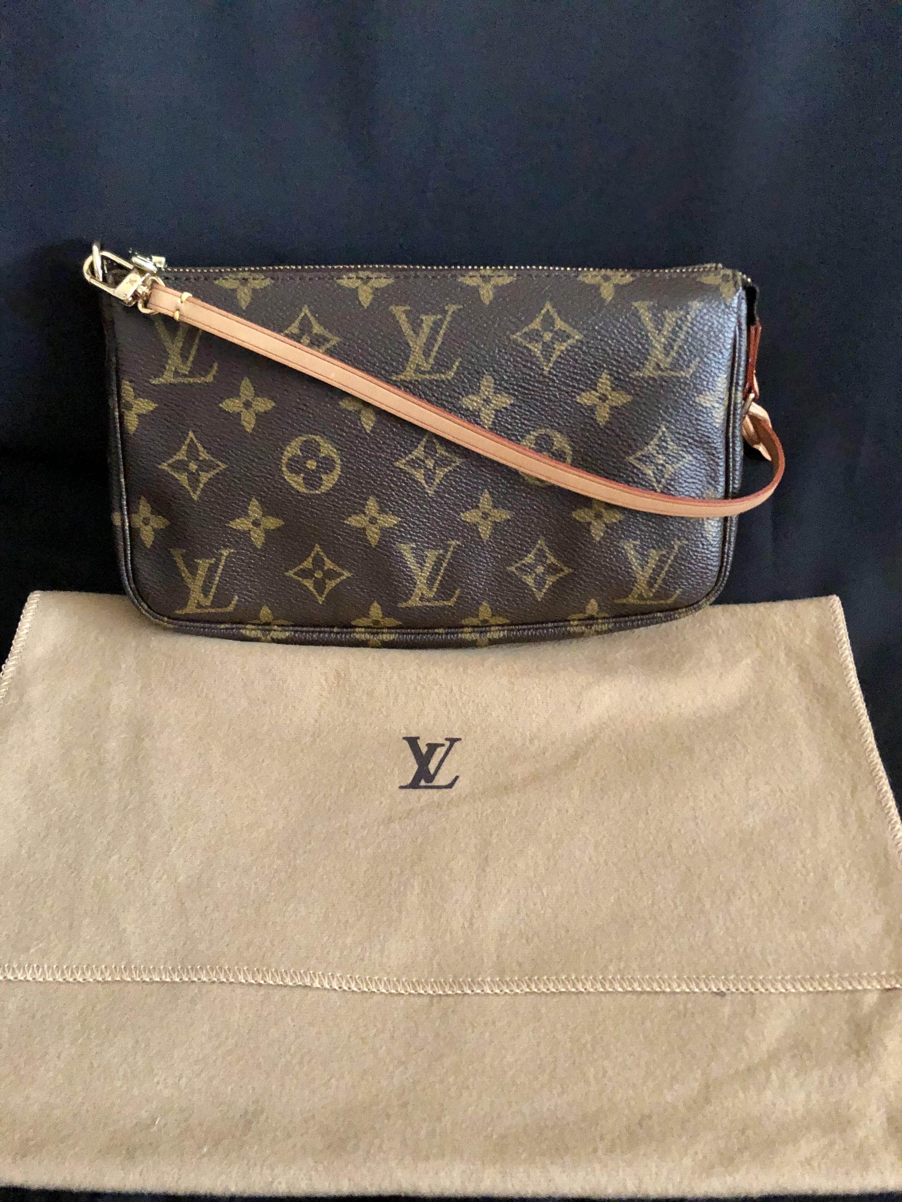 Louis Vuitton Vintage '98 Damier Trousse Square Pochette GHW For