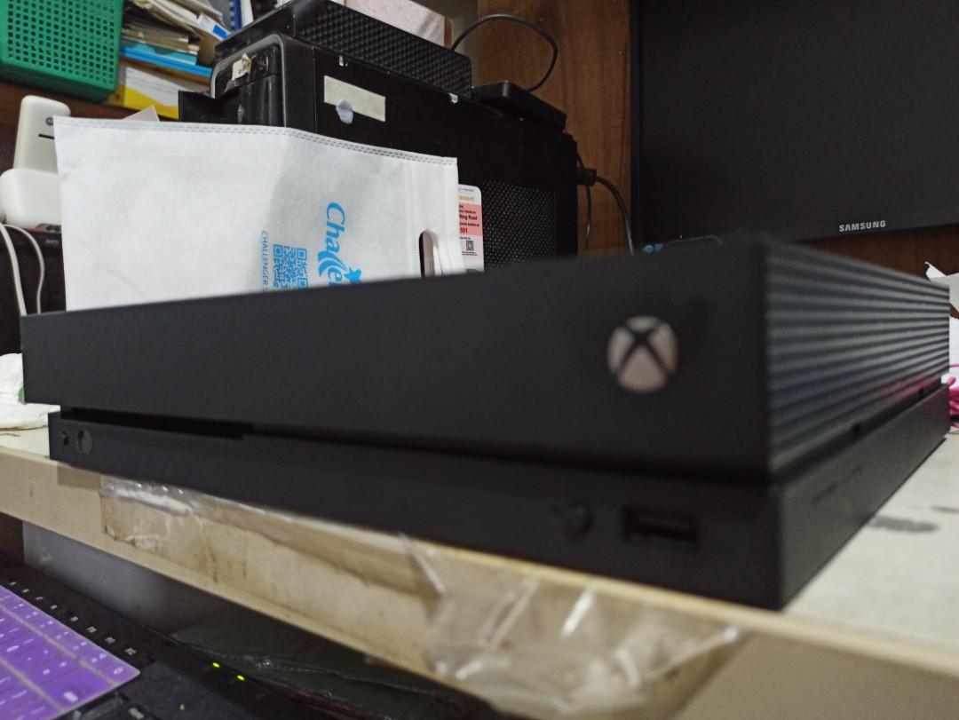 XBOX ONE X (1 TB) FIXED PRICE, Video Gaming, Video Game Consoles, Xbox