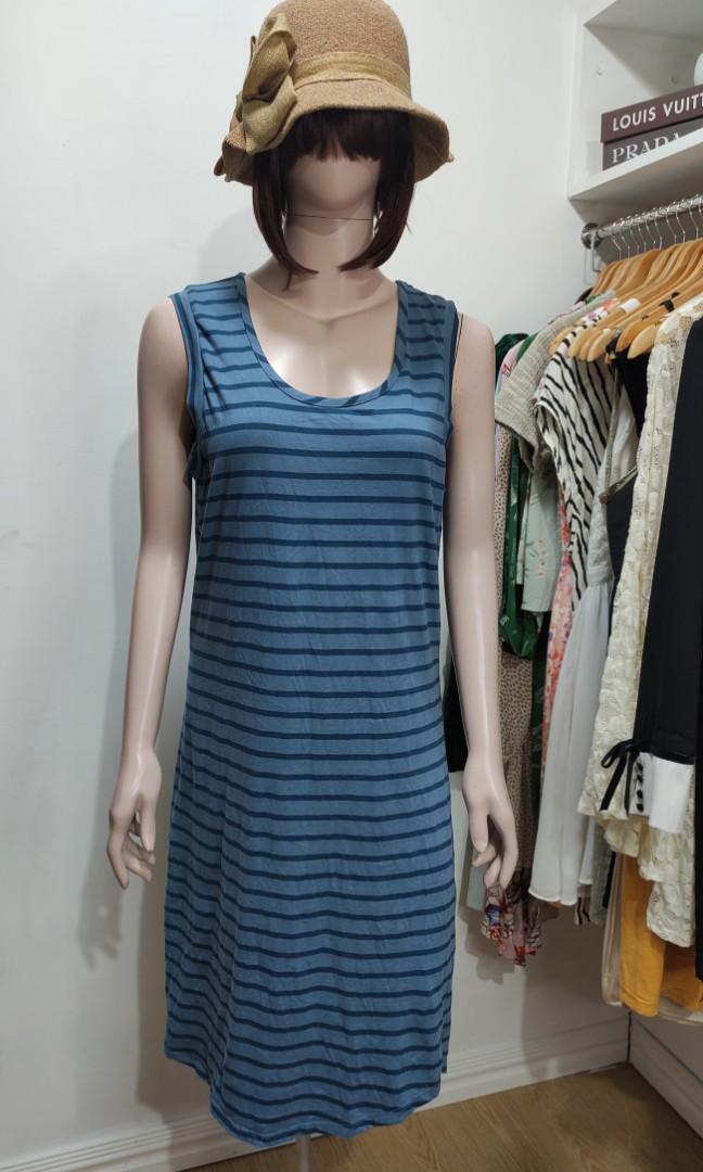 Simply styled dress discount