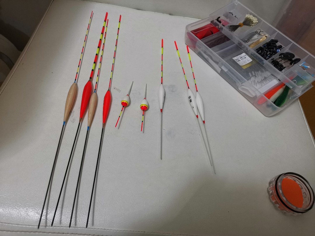 浮標，浮波，浮針, 運動產品, 釣魚 - Carousell