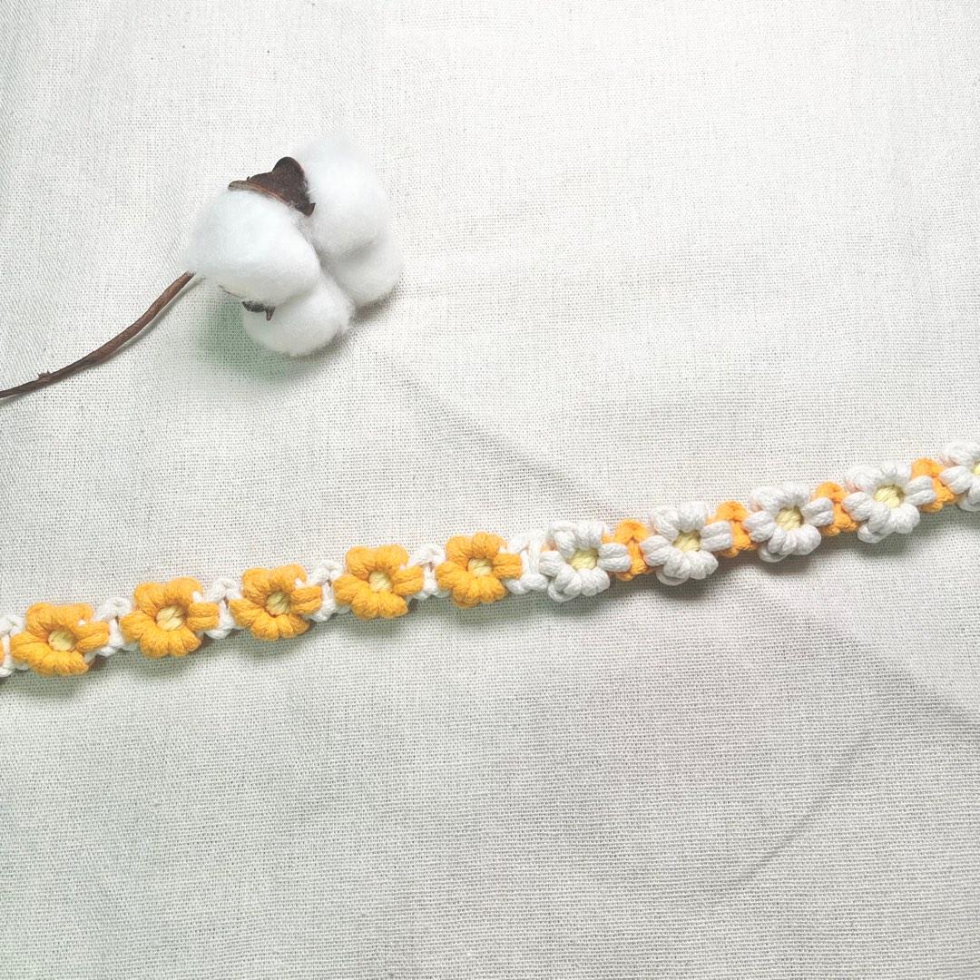 Handmade Macrame Flower phone strap Camera Strap Wristlet  花花手機掛繩電話繩掛頸繩全人手編織🌸 可客製, 名牌, 飾物及配件- Carousell