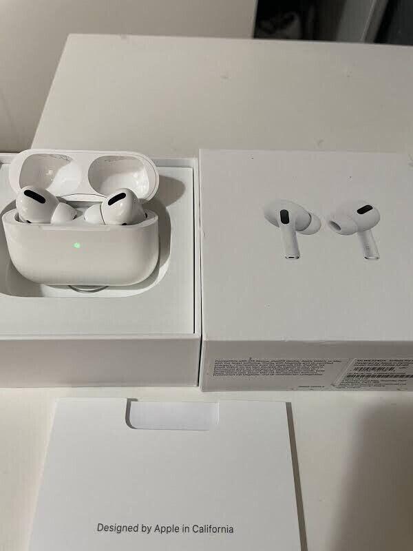 Apple AirPods Pro Gen 1 wireless charging case, Audio, Earphones on  Carousell