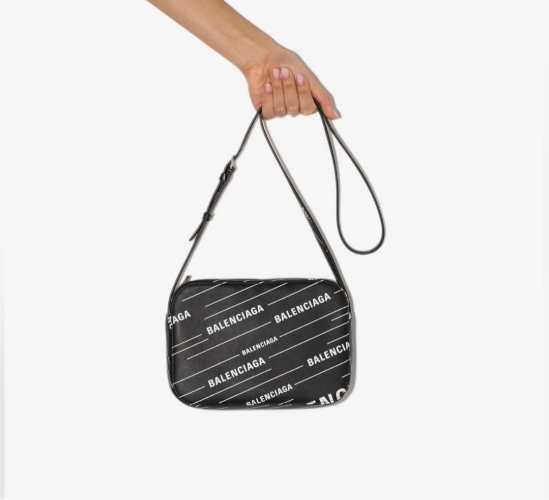 balenciaga ville camera bag