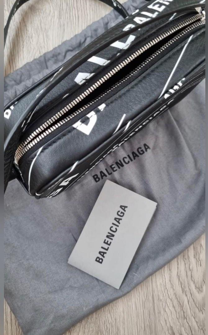 balenciaga ville camera bag