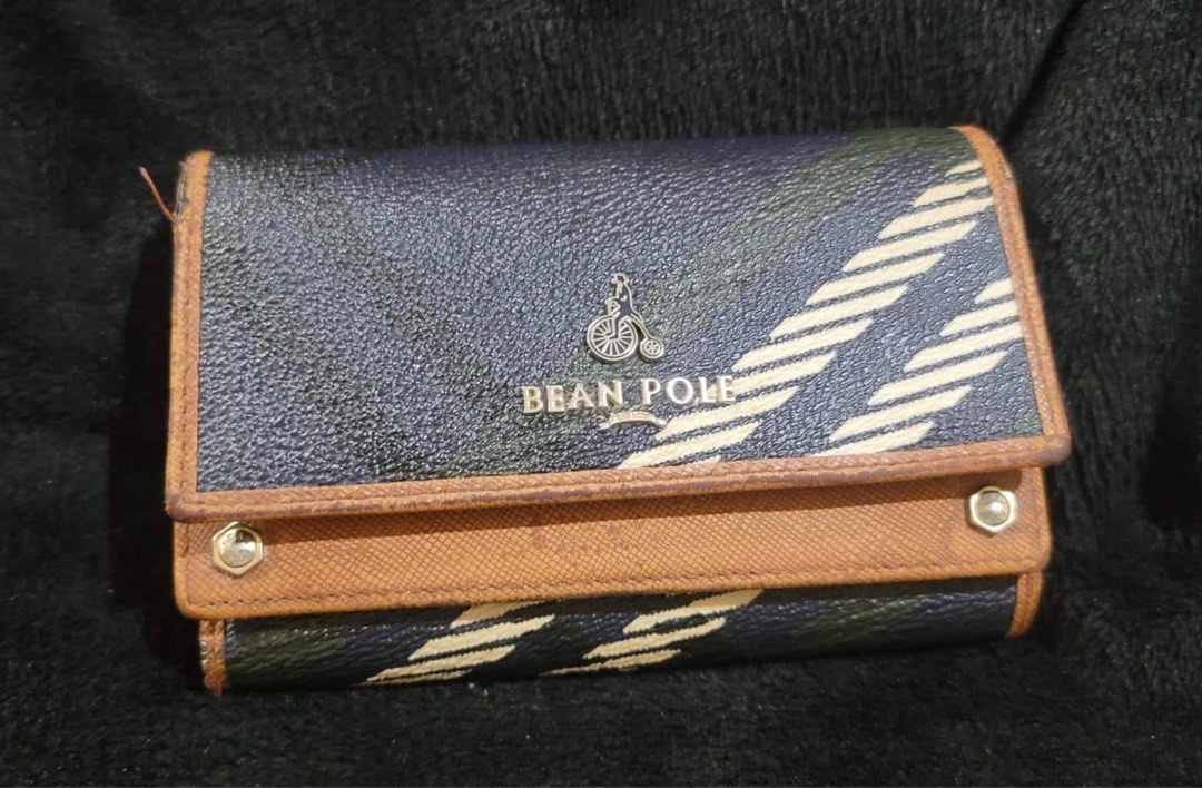 Beanpole Trifold Wallet, Women's Fashion, Bags & Wallets, Wallets