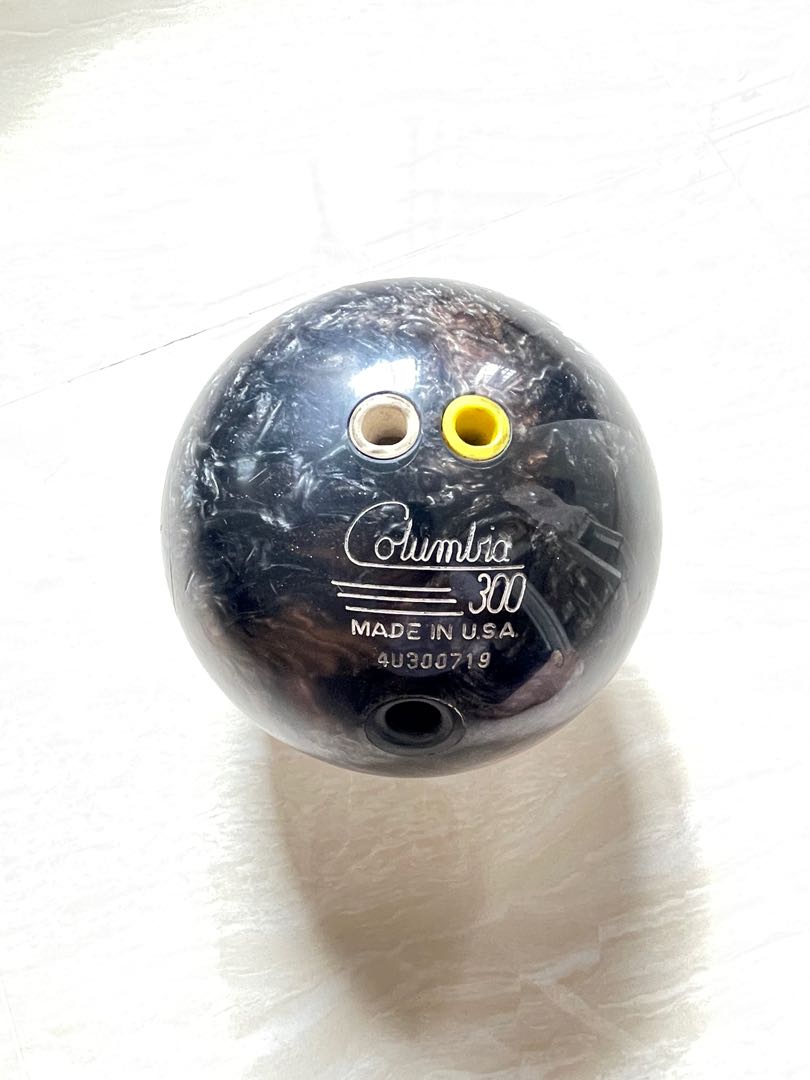 Bowling Ball Columbia 10 Lbs, Sports Equipment, Sports & Games