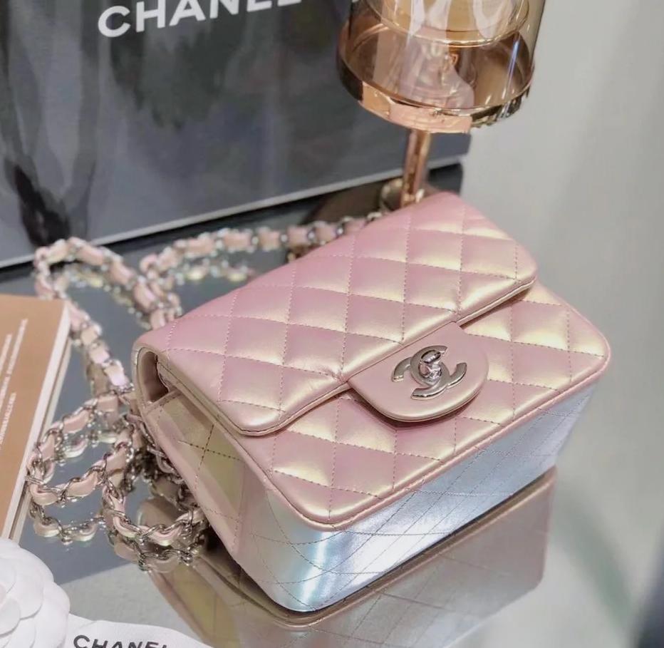 Brand New Chanel 21K Mini Square Pink (not 22k 22b) Christmas promo!,  Luxury, Bags & Wallets on Carousell