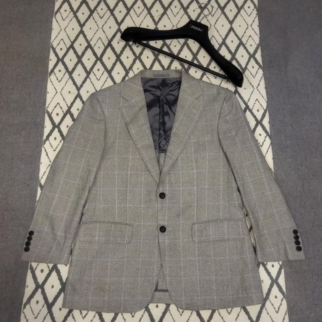 Burberry blazer jacket plaid exclusive colour blue label japan wool 70%  silk 30% rare, Men's Fashion, Coats, Jackets and Outerwear on Carousell