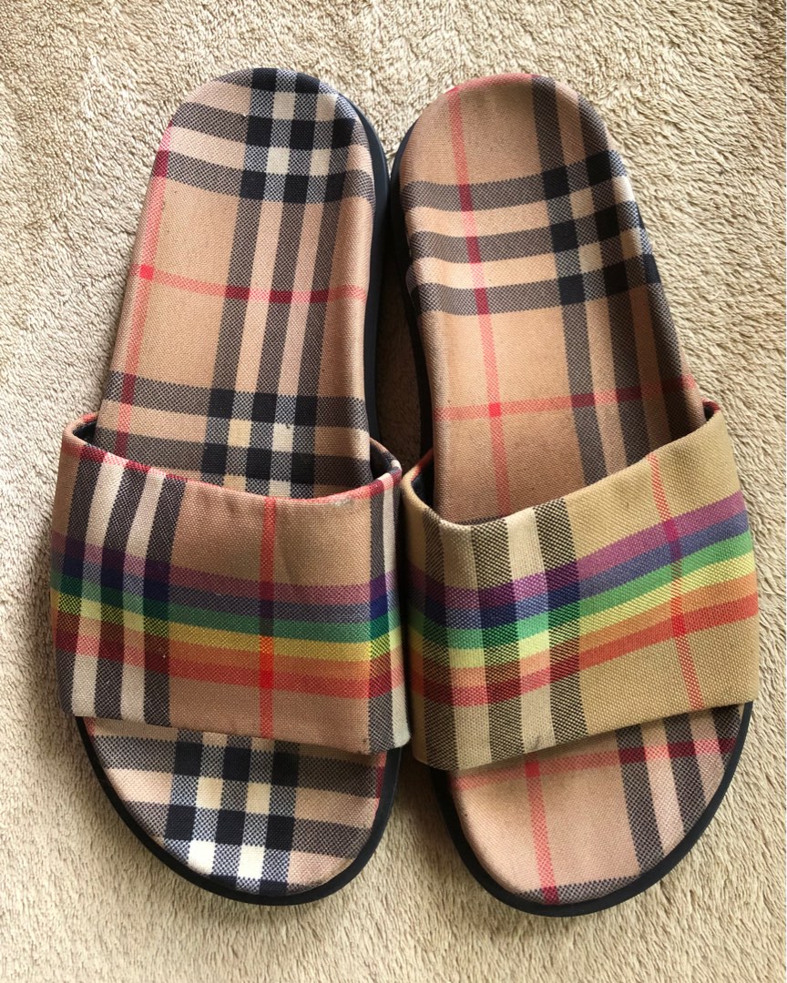 BURBERRY SLIDES, Women's Fashion, Footwear, Flats & Sandals on Carousell