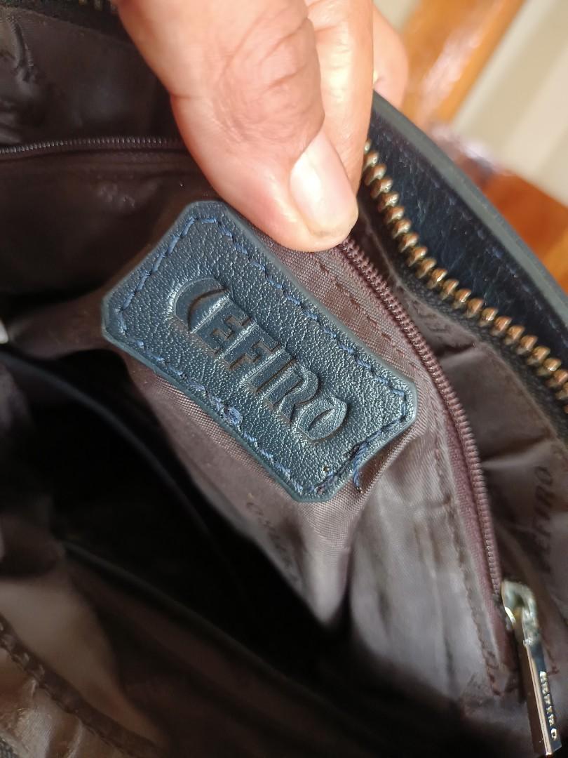 CEFIRO Sling Bag