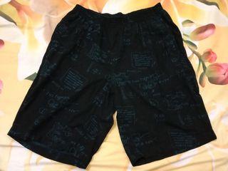 Celana pendek Rilex Uniqlo Skull Model