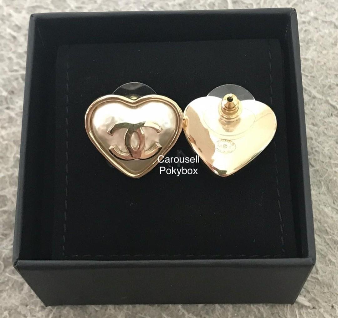 ❤️sold❤️CHANEL 22C Heart Earrings( not 23P/23A), Luxury